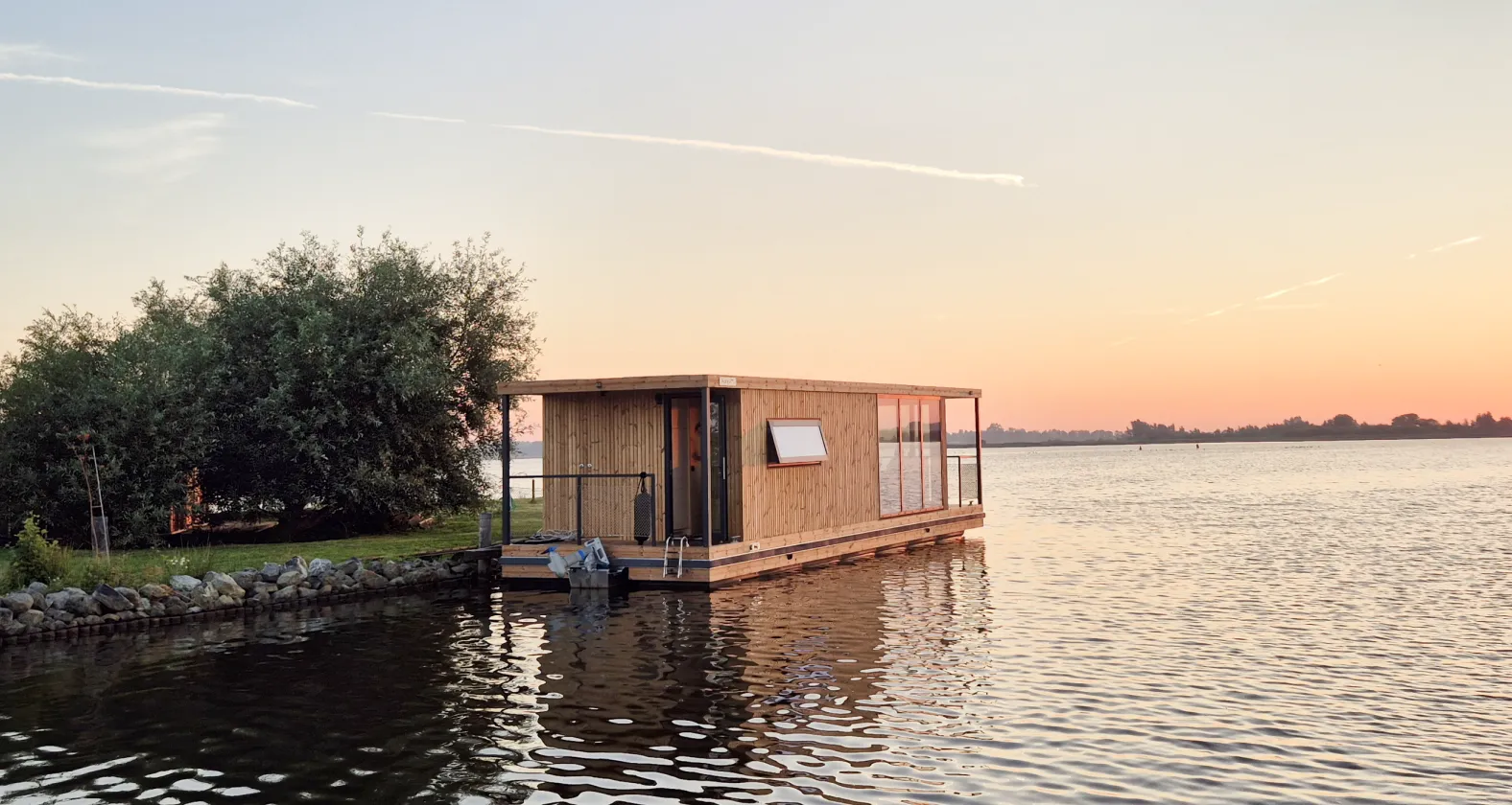 Konga float on water