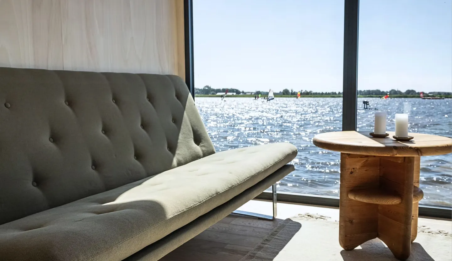 Konga Float cabin