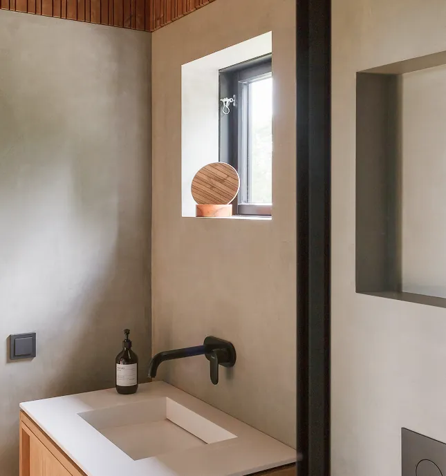 Konga M Extended bathroom