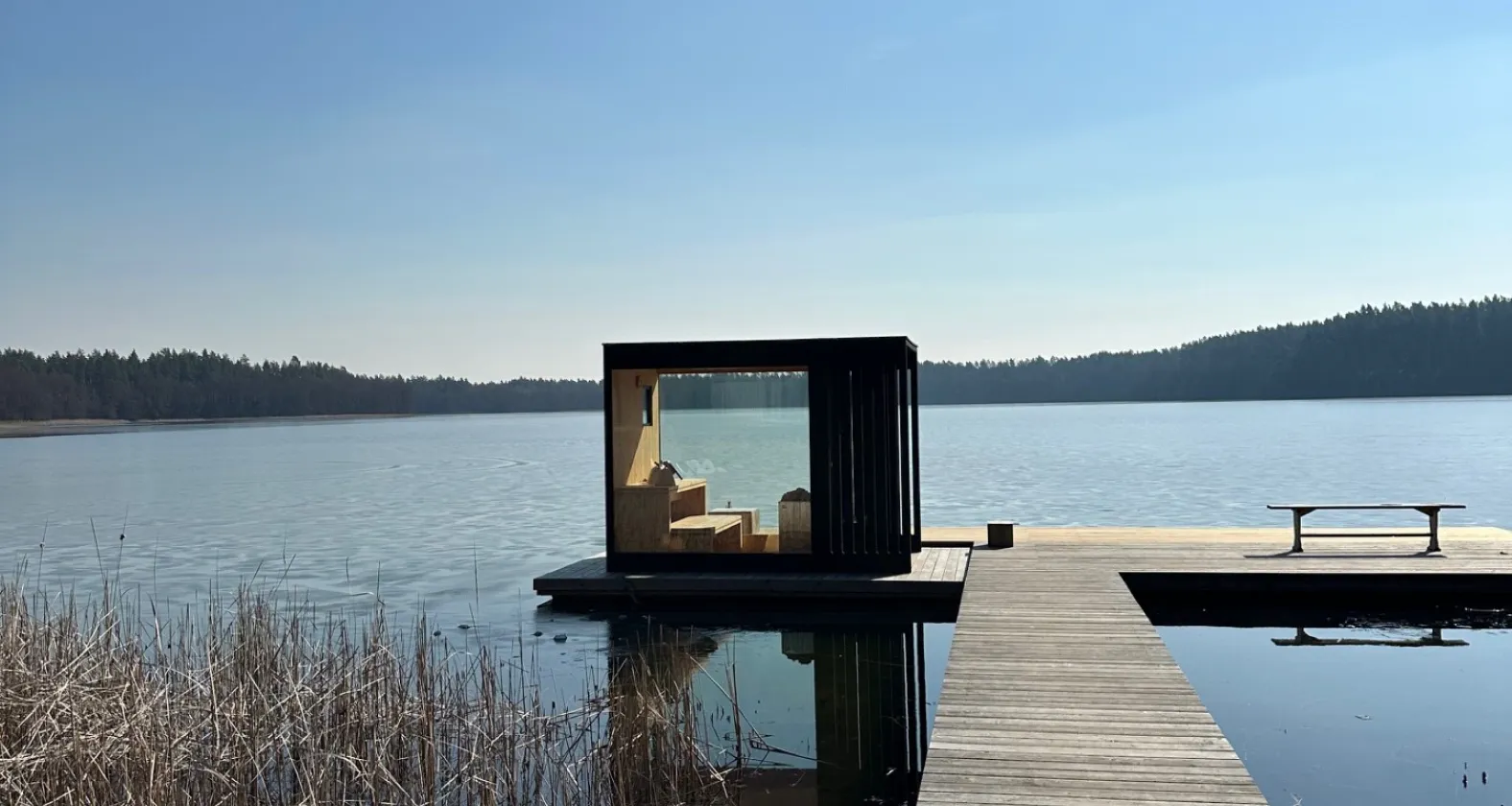 Konga sauna by the lake